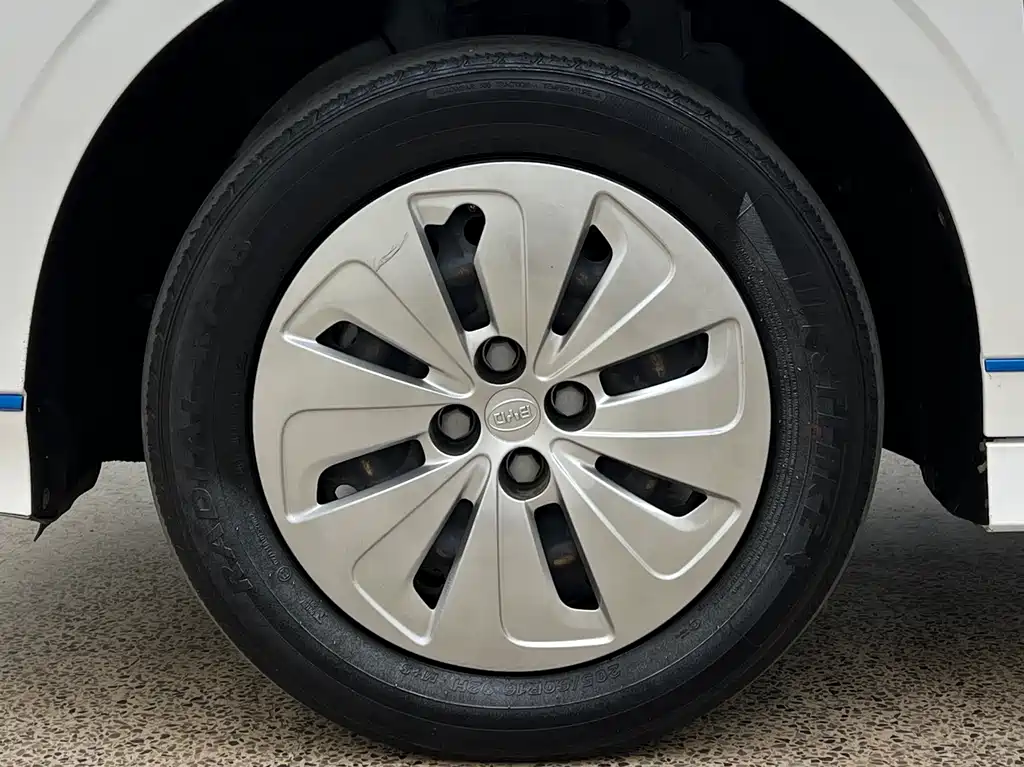 BYD e2 — миниатюра 10