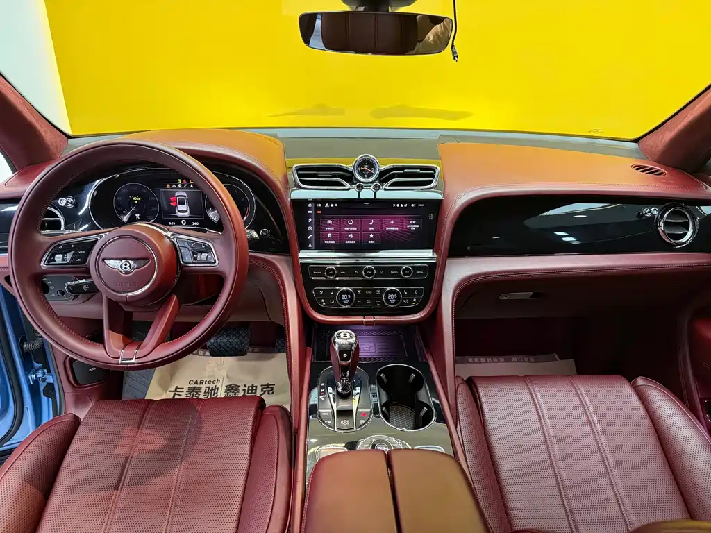 Bentley Bentayga — миниатюра 13