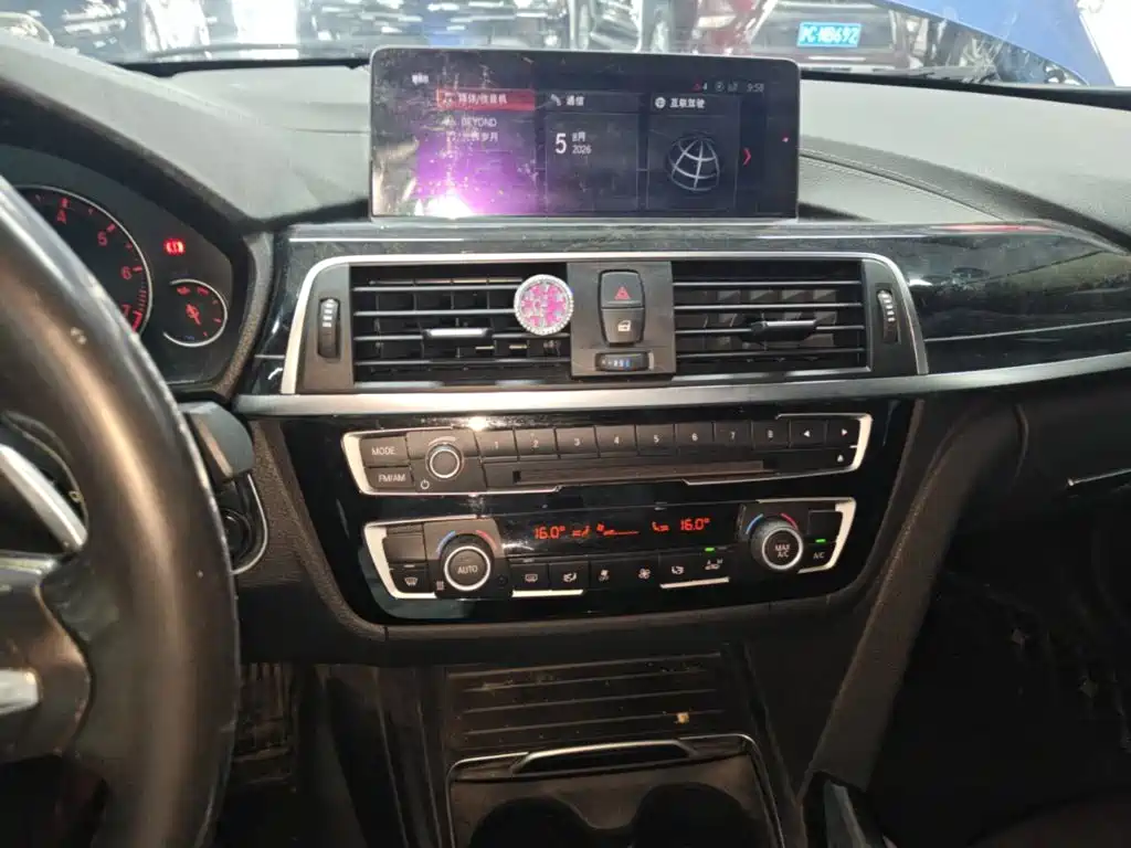BMW 3 Series — миниатюра 13