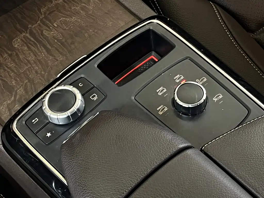 Mercedes-Benz GLE (Import) — миниатюра 14