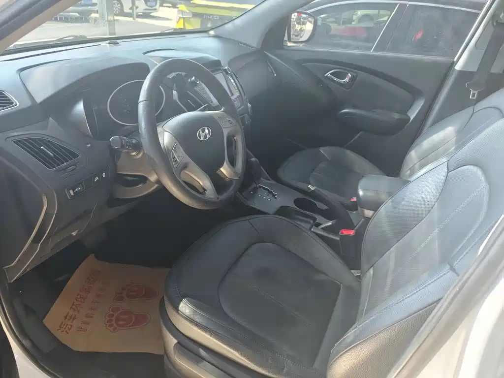 Hyundai BAIC Hyundai ix35 ix35 2012 2.0L AT Elite GLS
