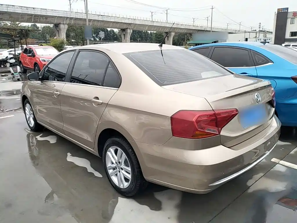 Volkswagen Jetta — миниатюра 5