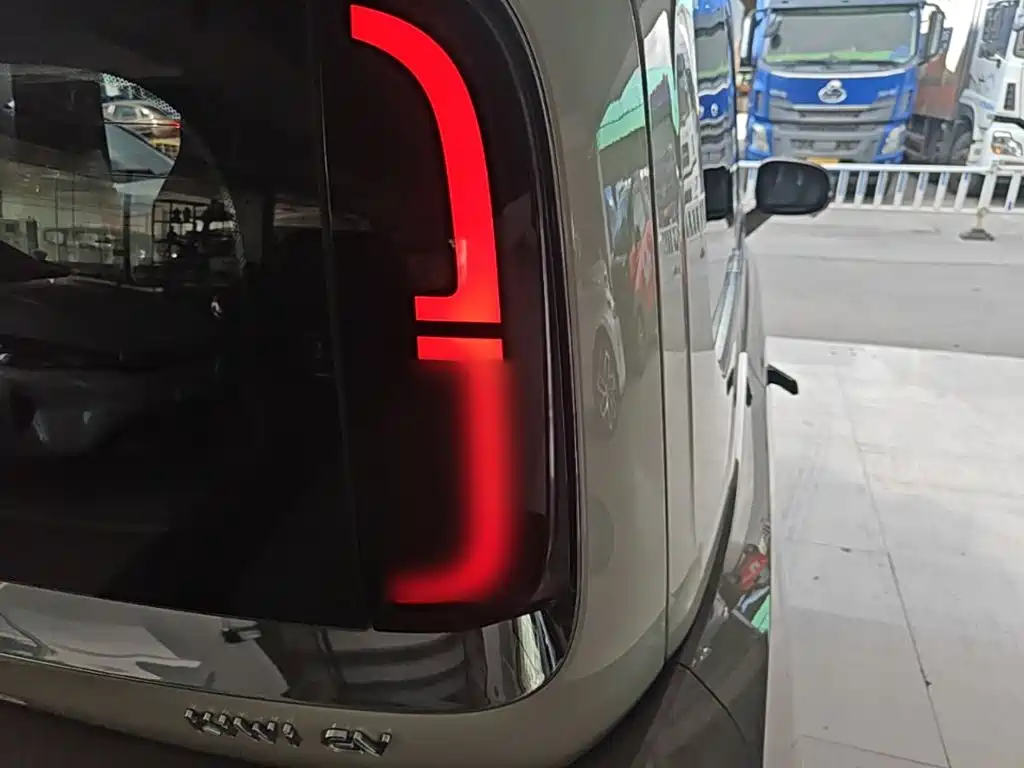 Baojun KiWi EV — миниатюра 8