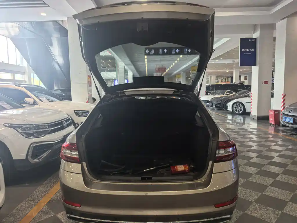 Skoda Octavia - фото 8