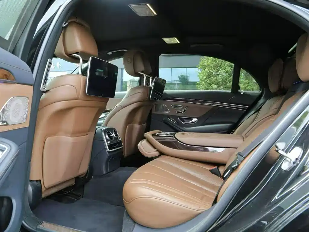 Mercedes-Benz S-Class — миниатюра 6