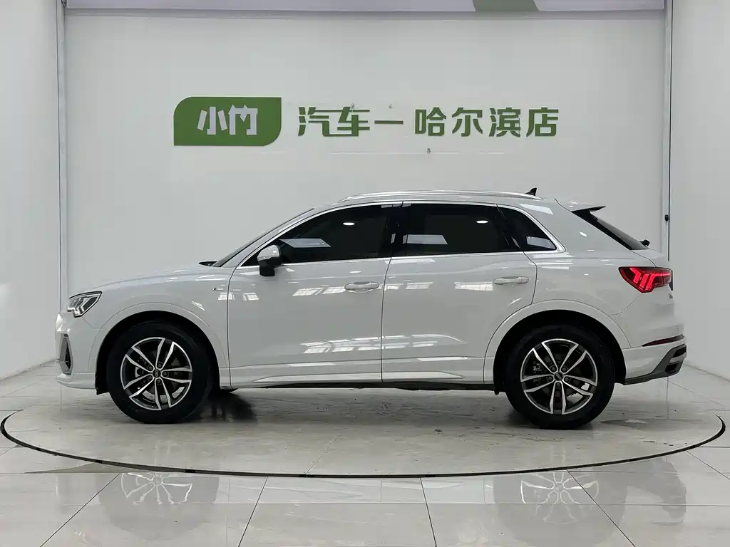 Audi Q3 2022 35 TFSI