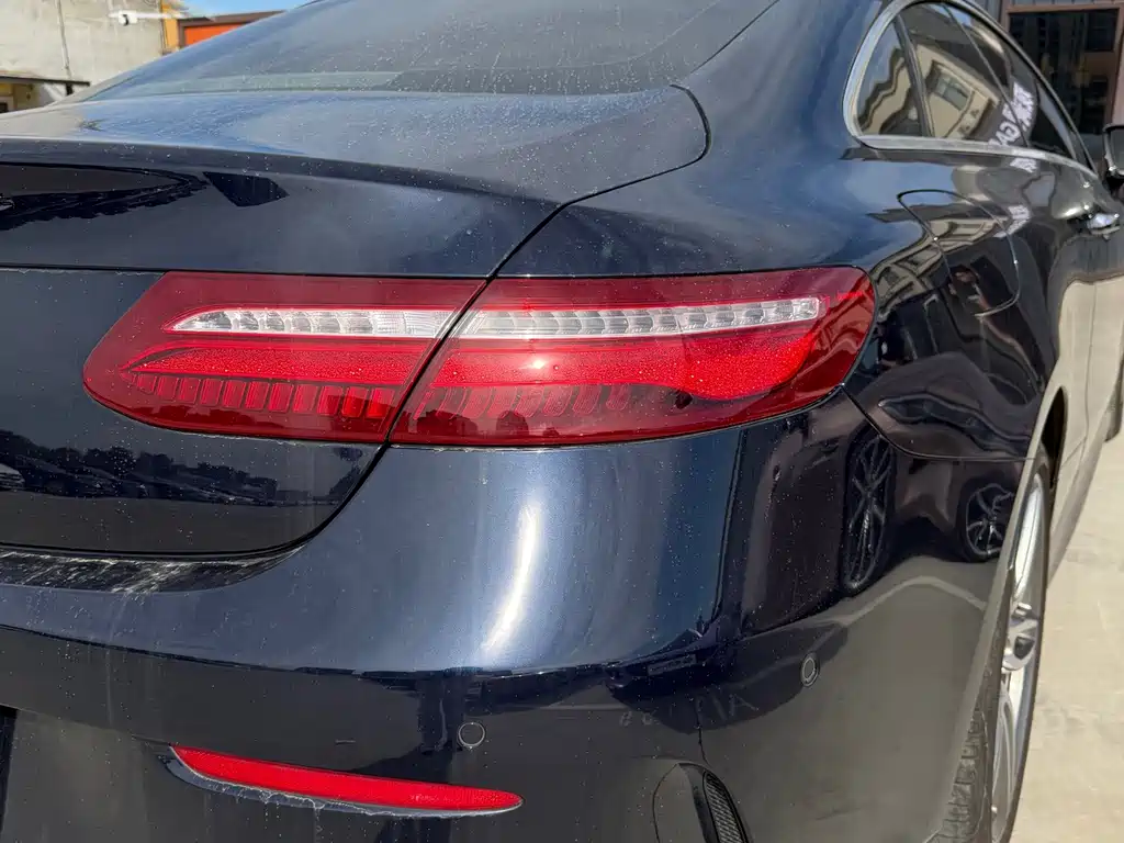 Mercedes-Benz E-Class (Import) — миниатюра 9