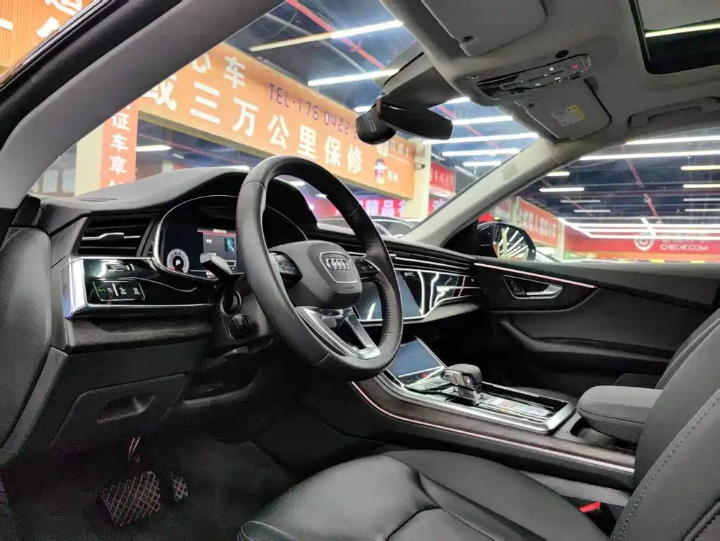 Audi Q8 2019 55 TFSI Premium