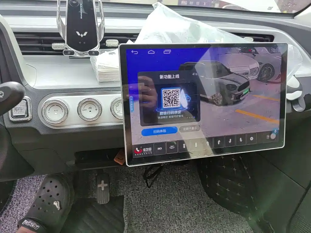 Wuling MINIEV — миниатюра 13