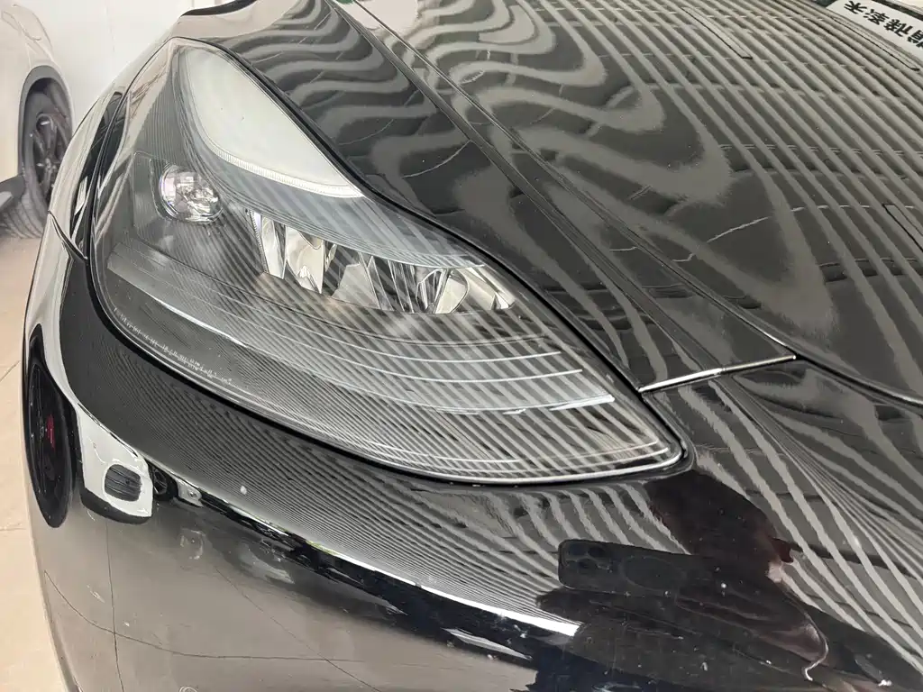 Tesla Model Y — миниатюра 4