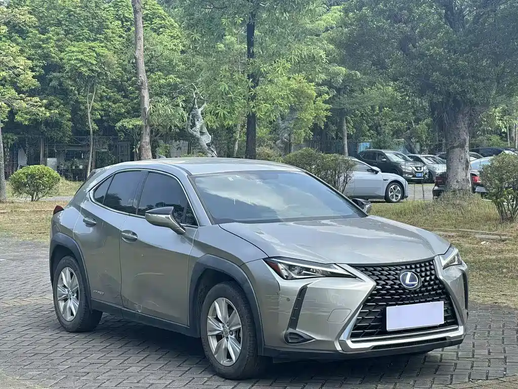 Lexus UX — миниатюра 3