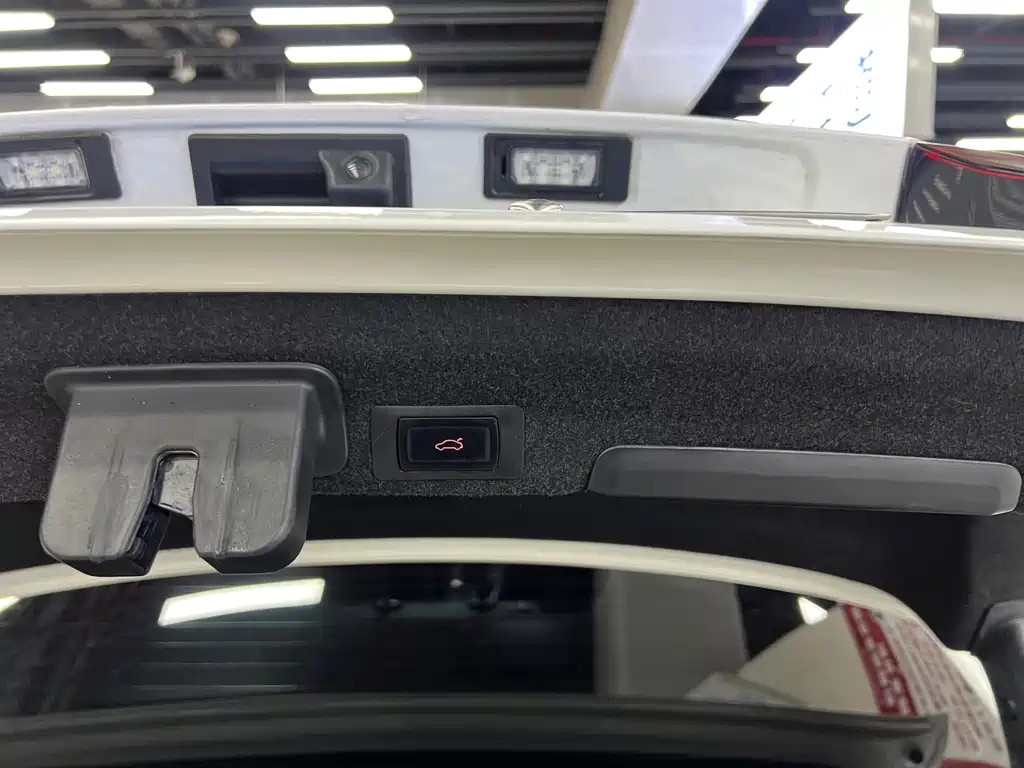 Audi A4L — миниатюра 5