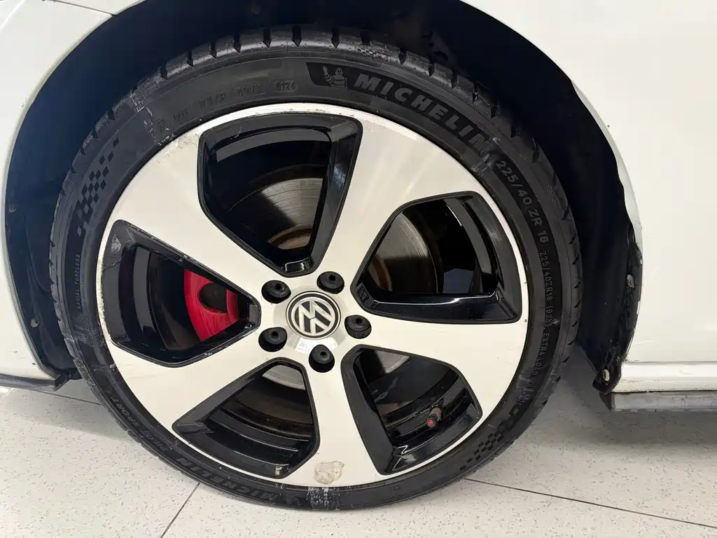 Volkswagen Golf GTI — миниатюра 15