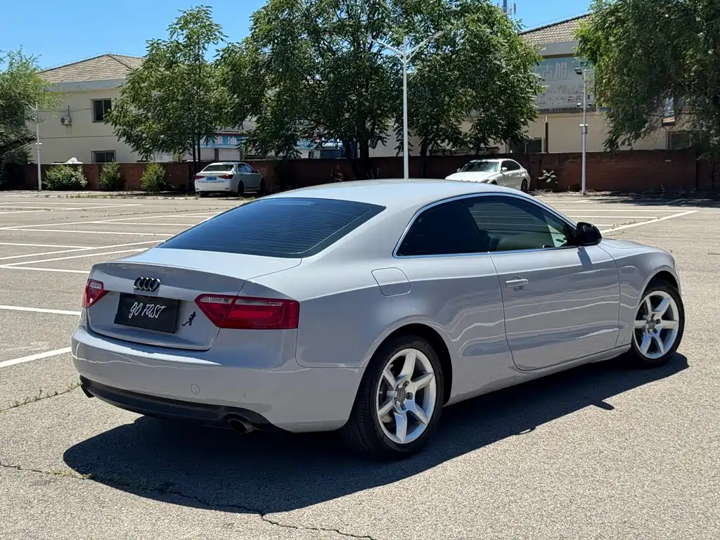 Audi A5 2008 3.2 coupe quattro