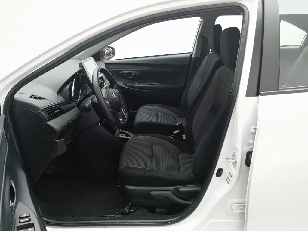 Toyota Vios — миниатюра 10