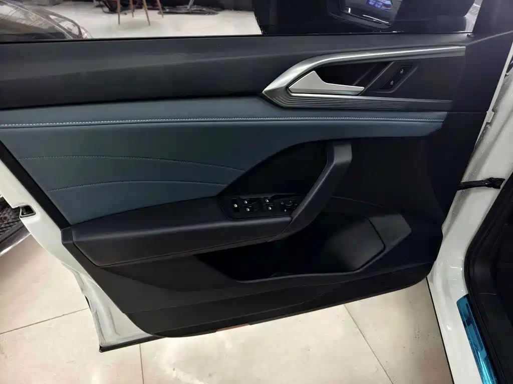 Volkswagen Tharu — миниатюра 11