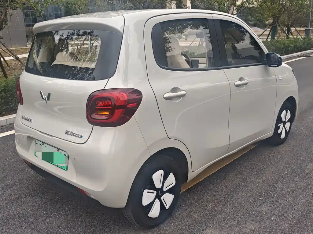 Wuling MINIEV — миниатюра 4