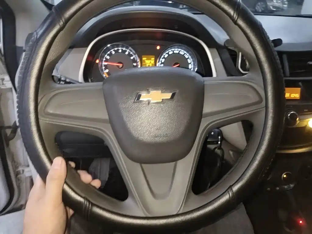 Chevrolet Sail — миниатюра 11