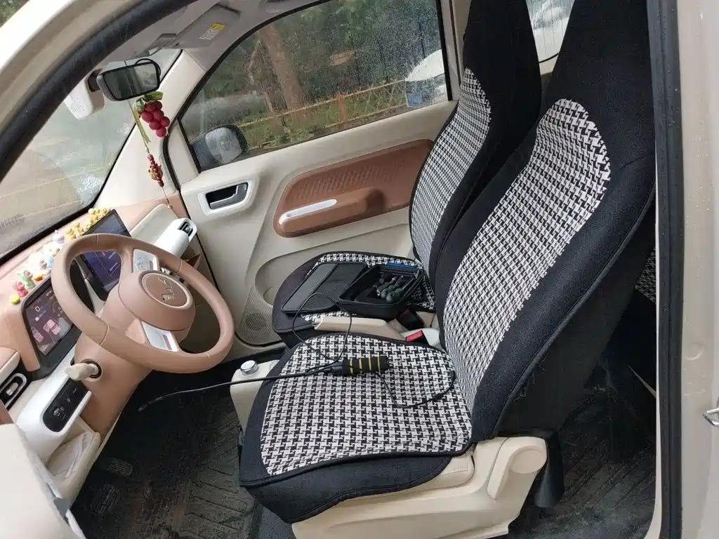 Wuling MINIEV — миниатюра 11