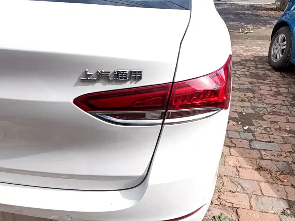 Buick Excelle — миниатюра 8