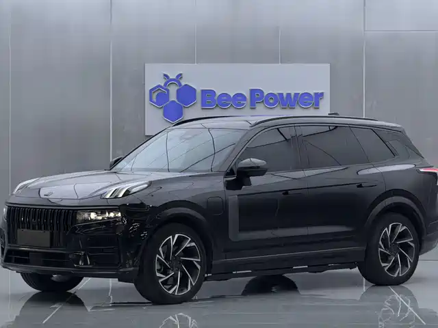 2022 Lynk & Co 09