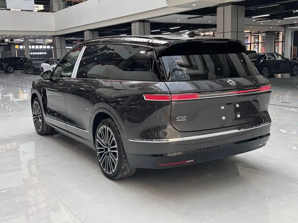 NIO ES8 2026 мест Executive