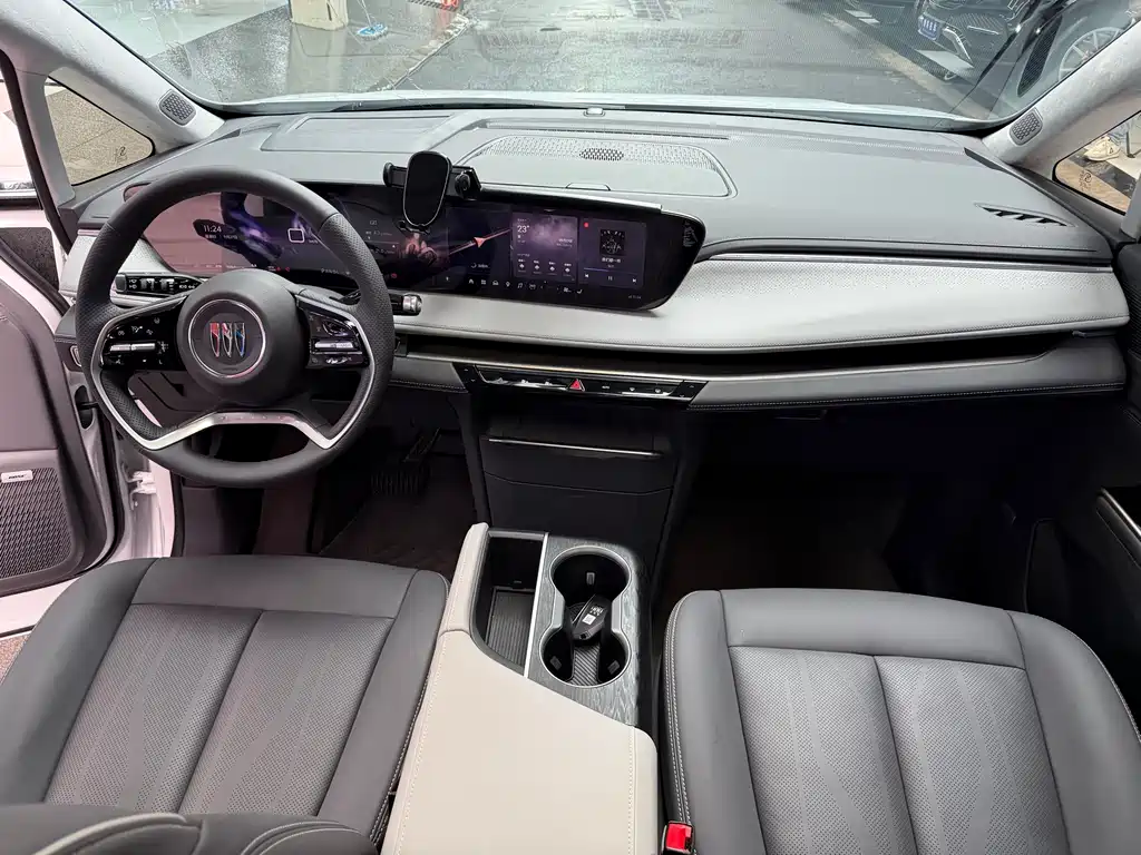 Buick GL8 — миниатюра 11