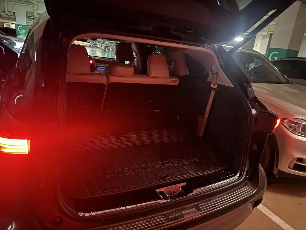 Toyota Highlander — миниатюра 11