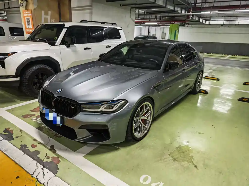 BMW M5