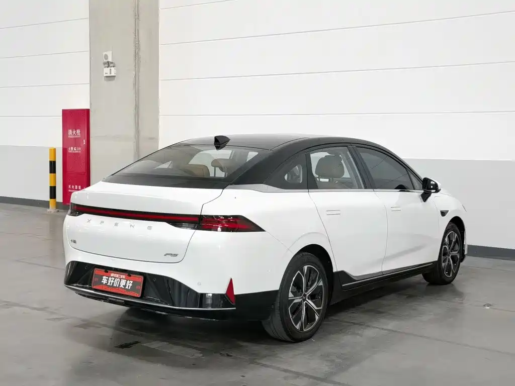 XPeng P5 — миниатюра 2