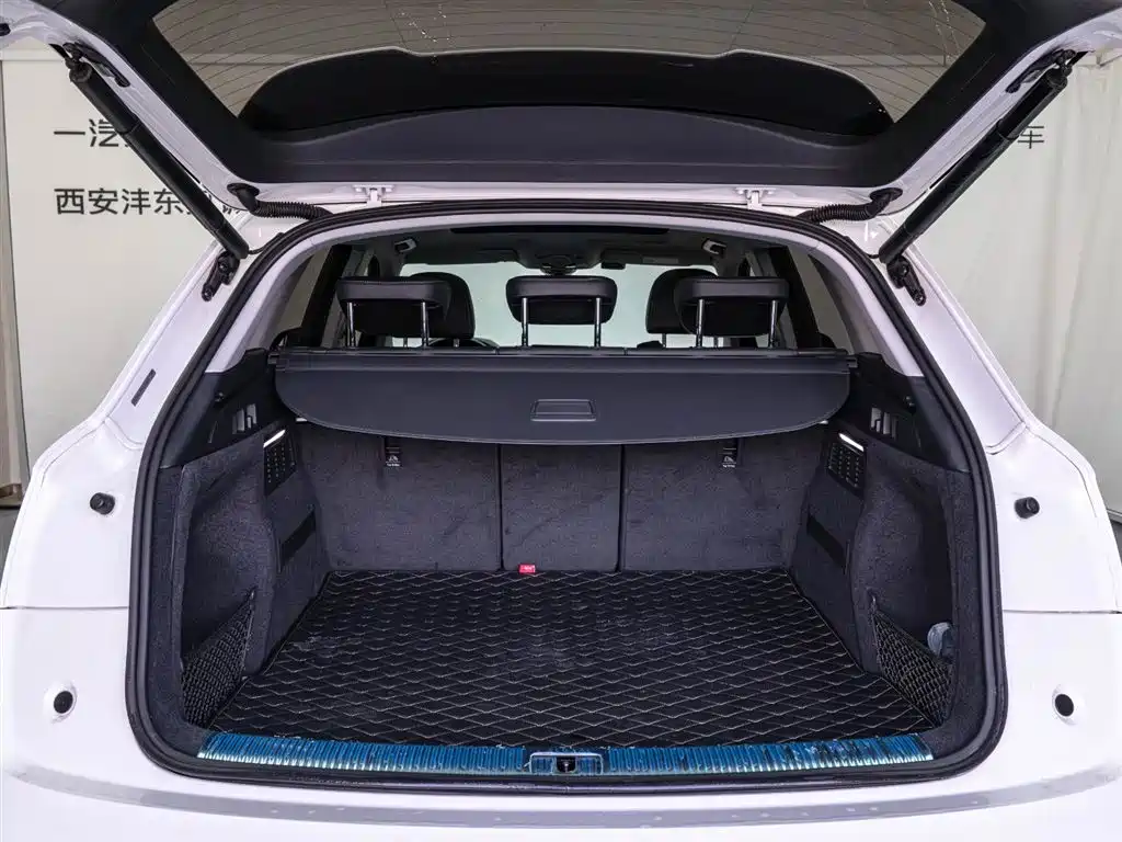 Audi Q5L 2020 40 TFSI Fashion