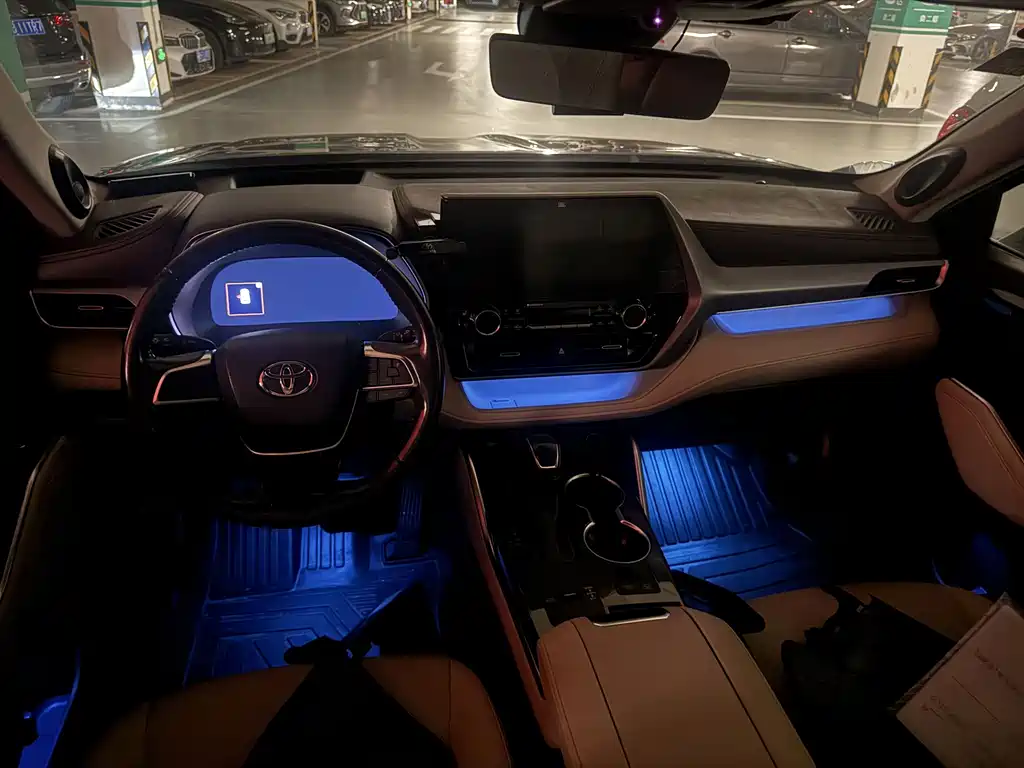 Toyota Highlander — миниатюра 8