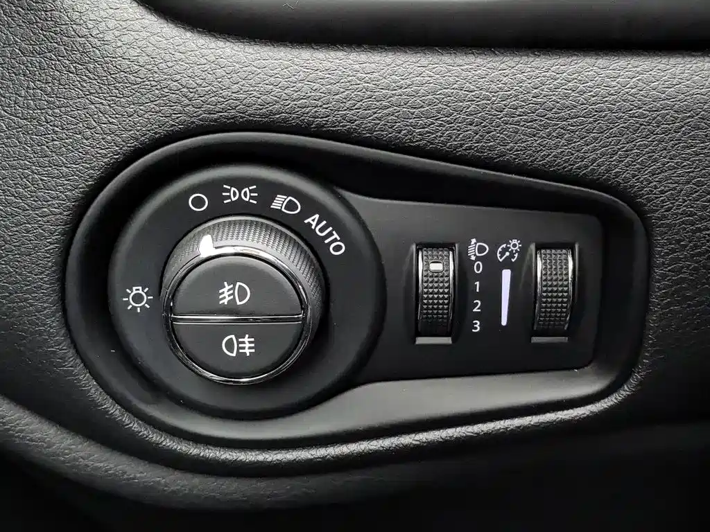 Jeep Renegade — миниатюра 21