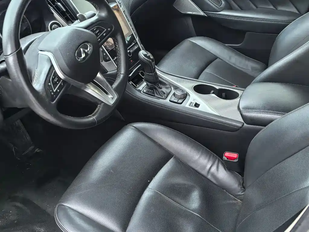 INFINITI Q50L