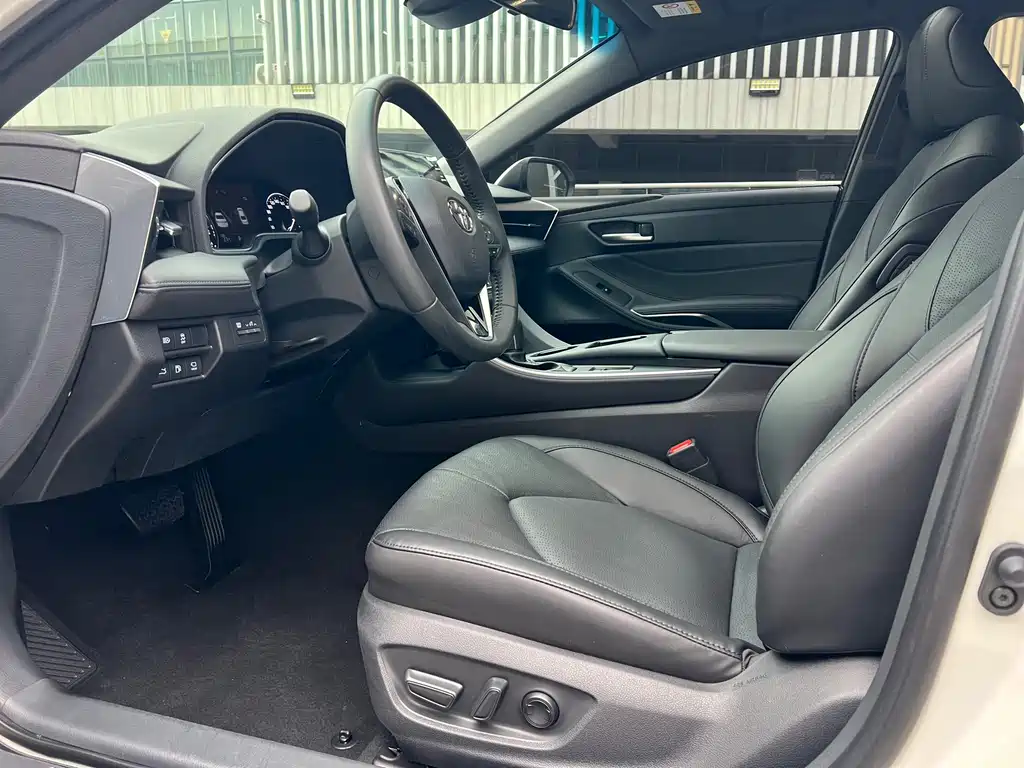 Toyota Avalon — миниатюра 8