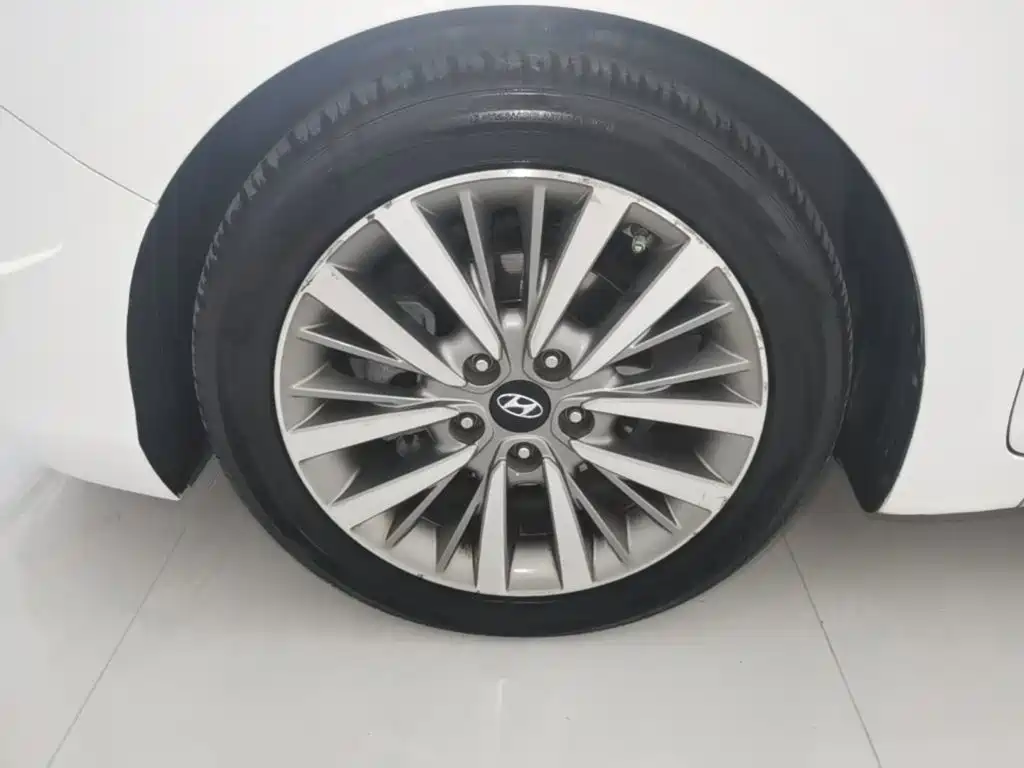 Hyundai Mistra — миниатюра 23