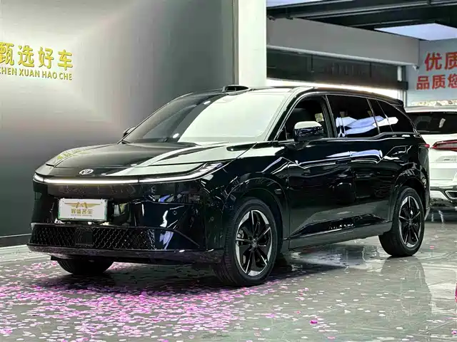 toyota platinum-wisdom-3x