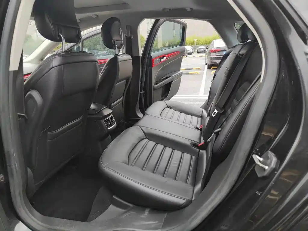 Ford Mondeo — миниатюра 8