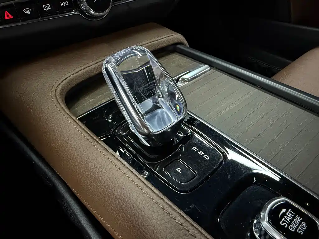 Volvo S90 — миниатюра 17