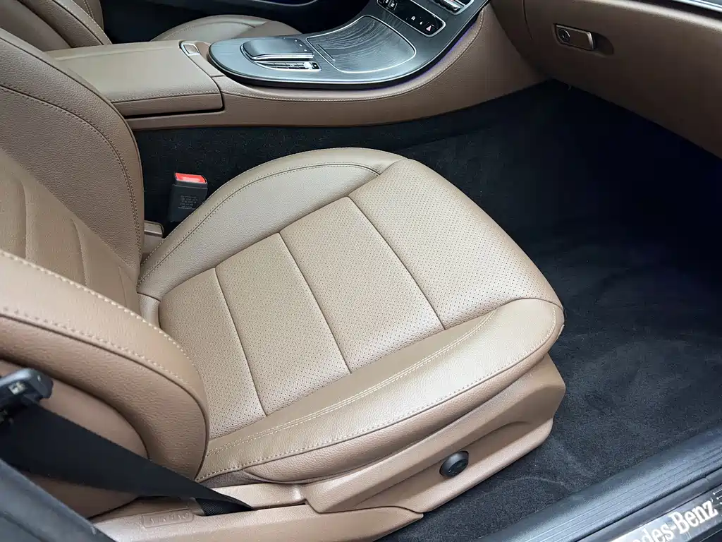 Mercedes-Benz E-Class — миниатюра 23