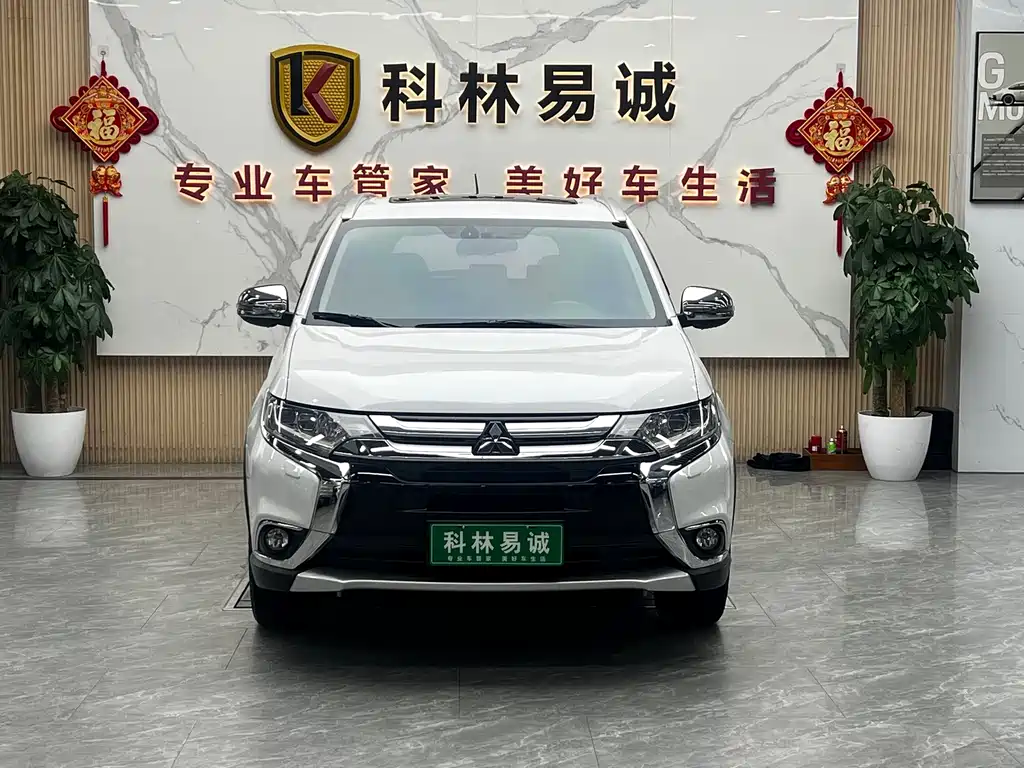 Mitsubishi Outlander — миниатюра 2