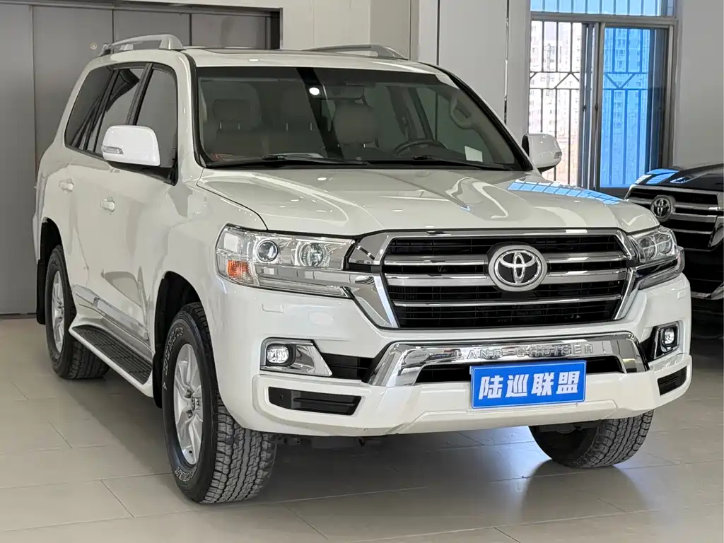 Toyota Land Cruiser 2020 4.0L AT