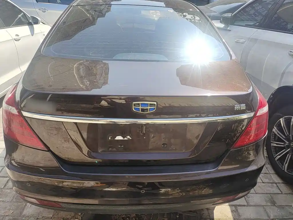 Geely Emgrand — миниатюра 6