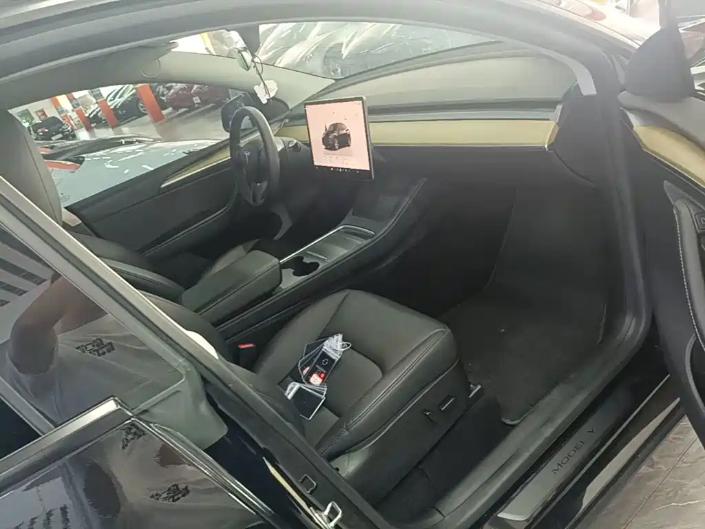 Tesla Model Y — фотографии объявления, Фото 25
