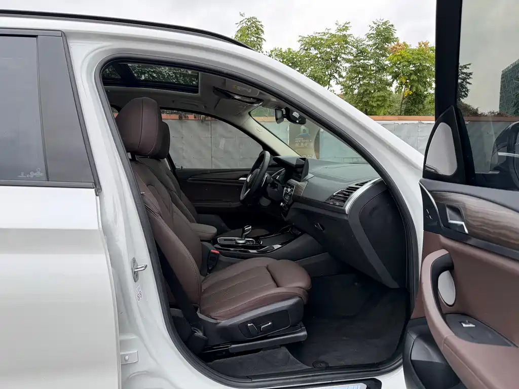 BMW X3 — миниатюра 17