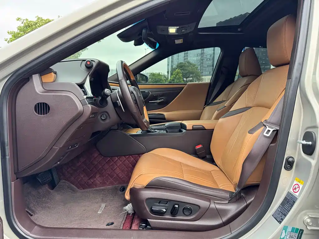 Lexus ES — миниатюра 7