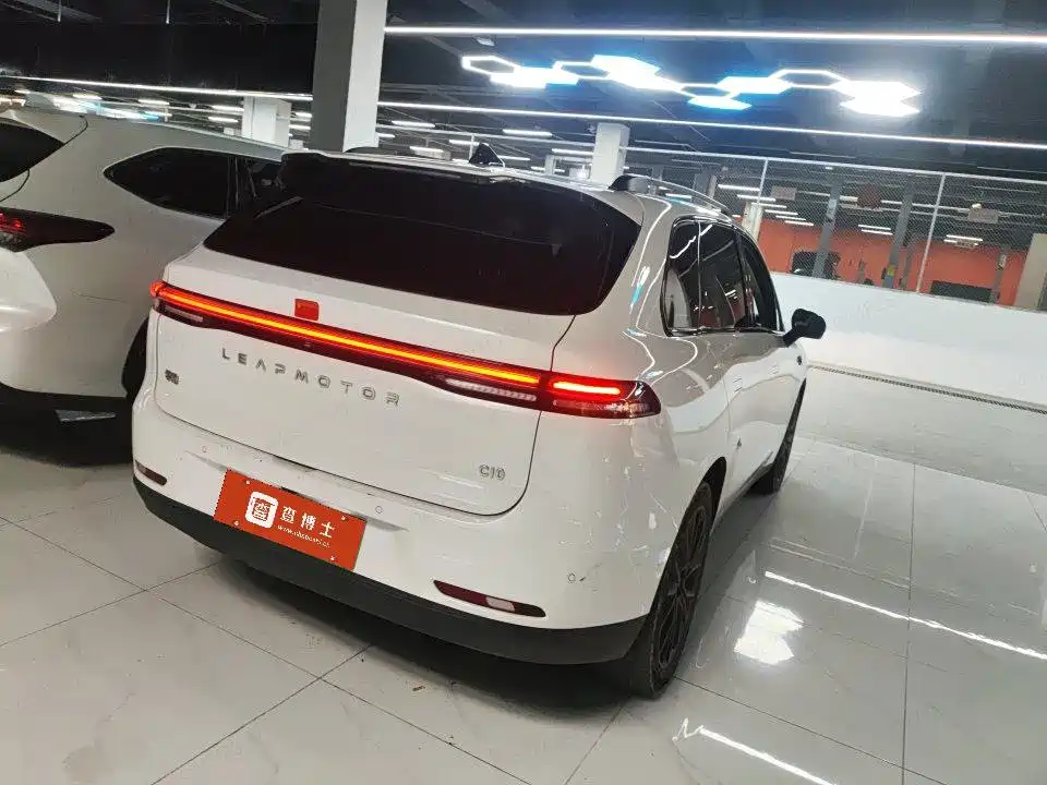 Leapmotor Leapmotor C10 — миниатюра 4