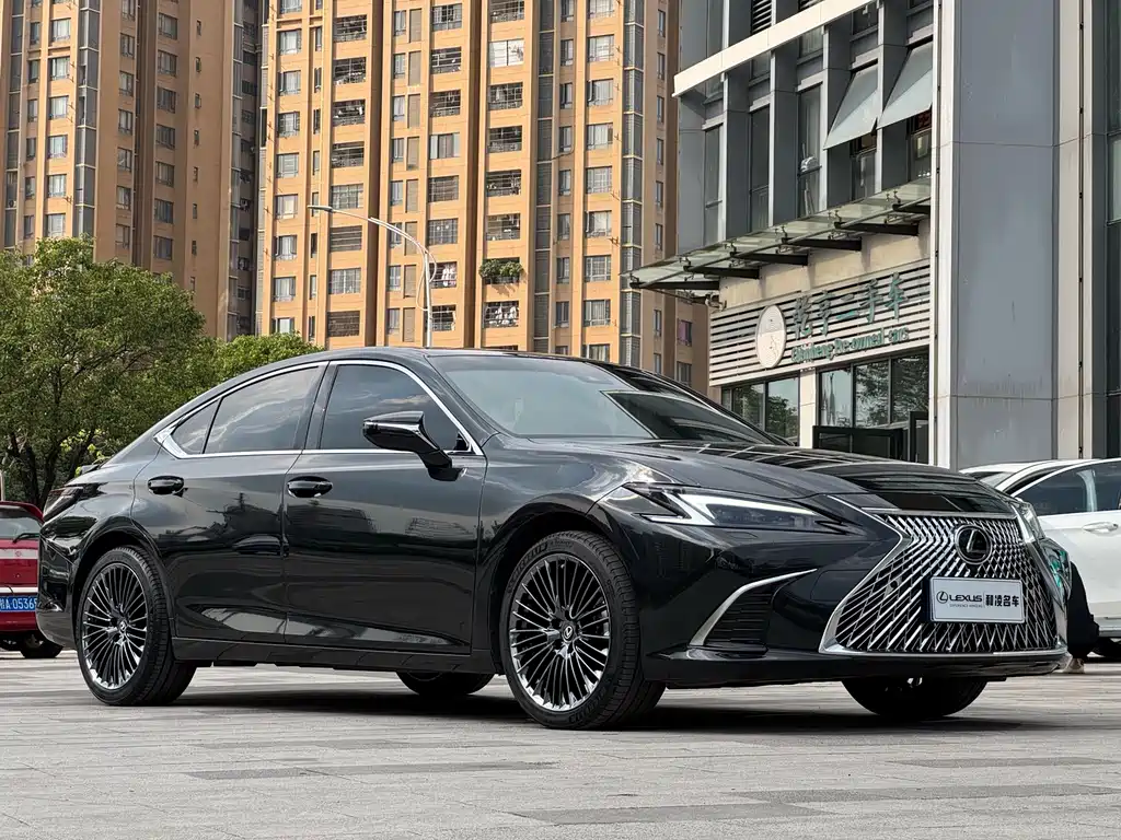 Lexus ES — миниатюра 3
