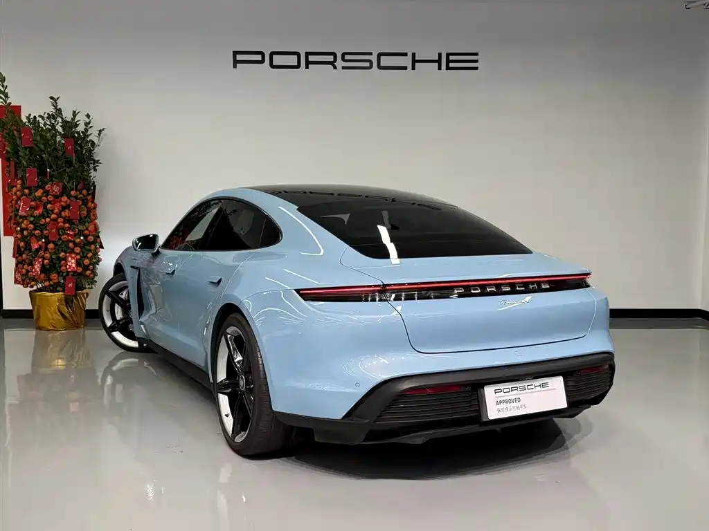 Porsche Taycan — миниатюра 4