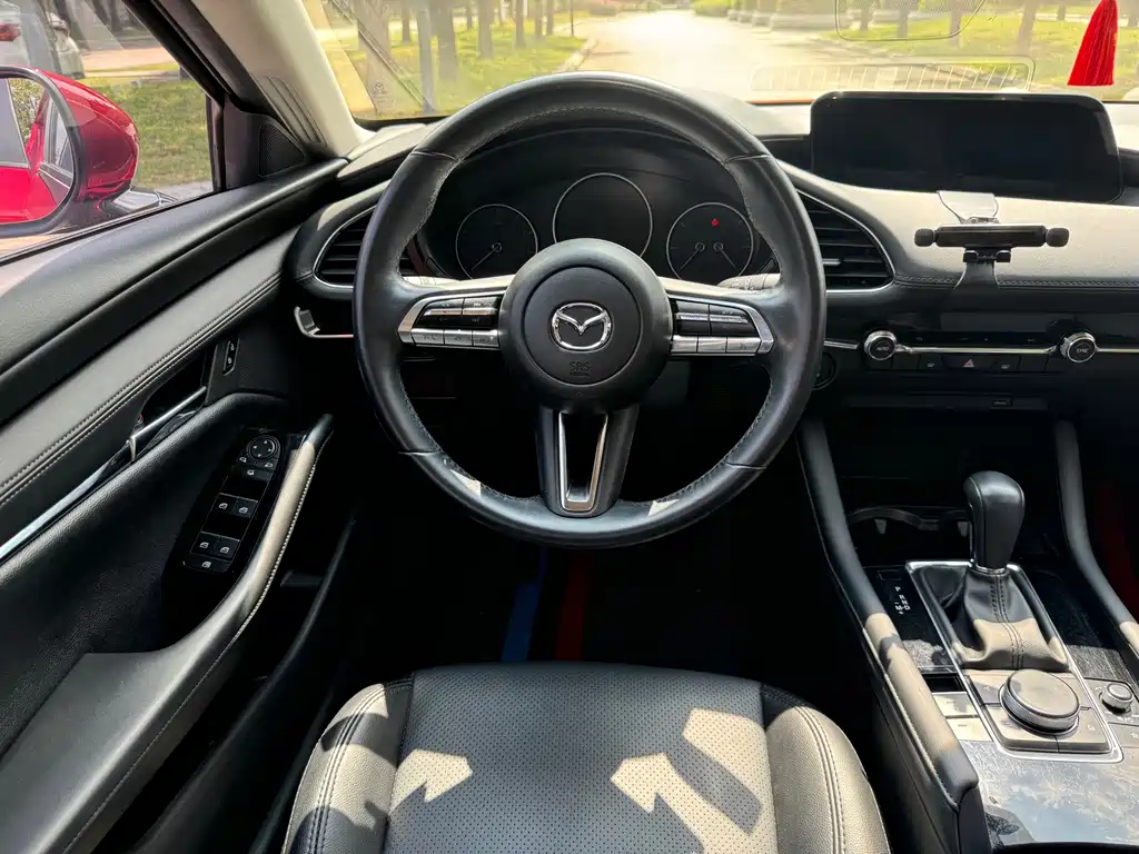 Mazda 3 Axela — миниатюра 11
